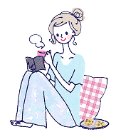 リラックスして本を読む女性